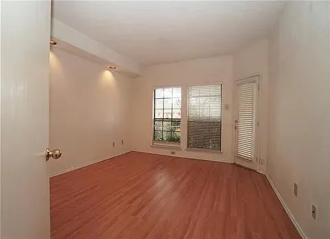 3101 Townbluff Dr #512 — Photo 9