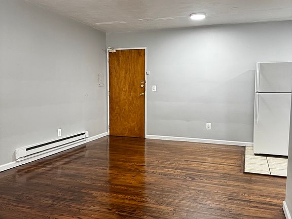 3rd image of 337 E Grand Ave APT 3B