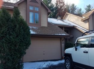 4030 Georgetown Sq, Schenectady, NY 12303