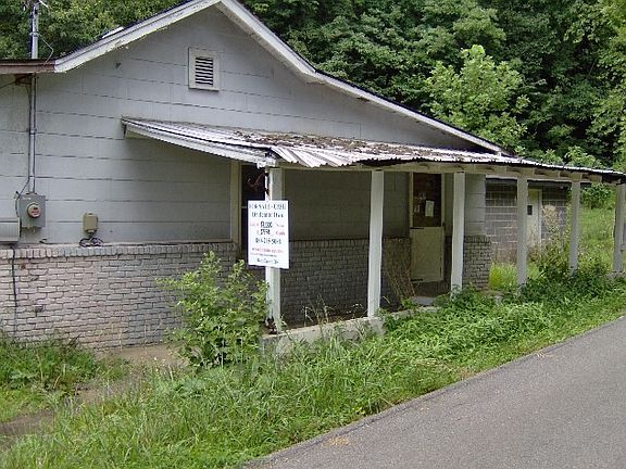 3rd image of 1825 Myranda Ln