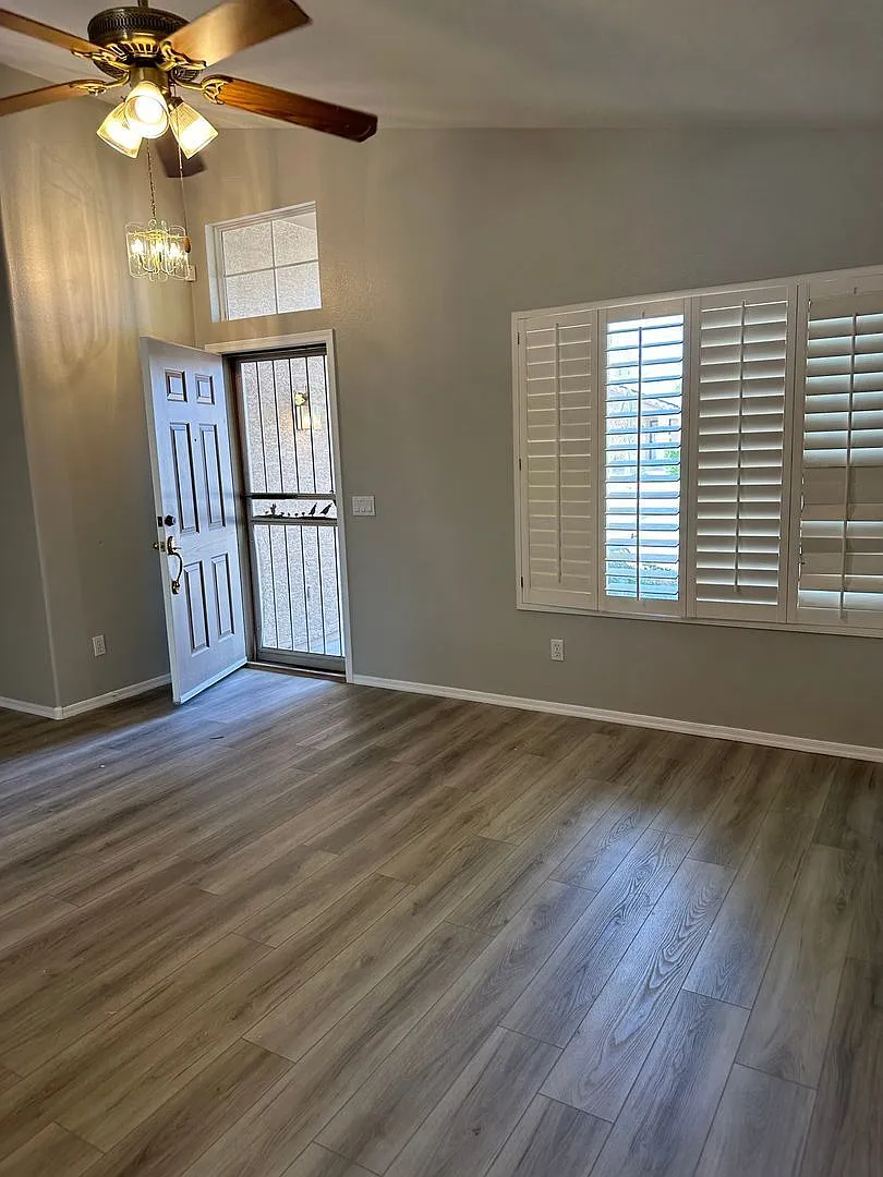 3 bed, 2.0 bath, 1127 sqft, $1,850 — Photo 2