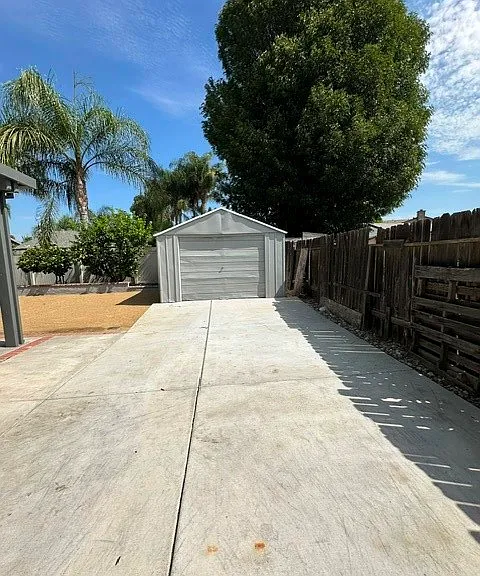 26286 Topanga Way — Photo 34
