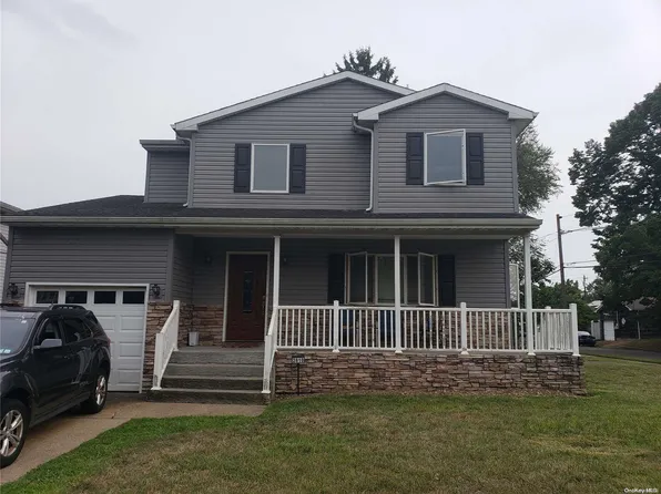 2810 Genessee Street, Bellmore, NY 11710