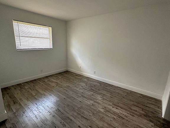 4th image of 1805 SW 4th Ct #1924