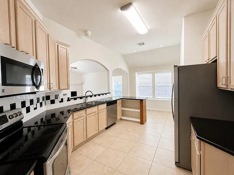 20410 Nelva Park Ct — Photo 14