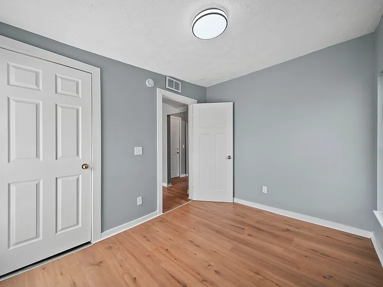 818 Eureka St #818.5 — Photo 7