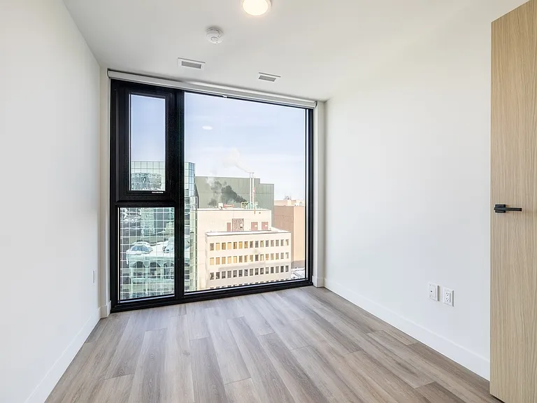 75 Slater St — Photo 32