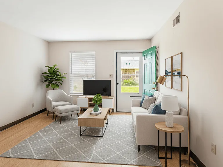 Walnut Street Apartments — Photo 24