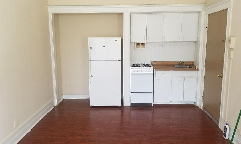 2nd image of 55 Park Row #5