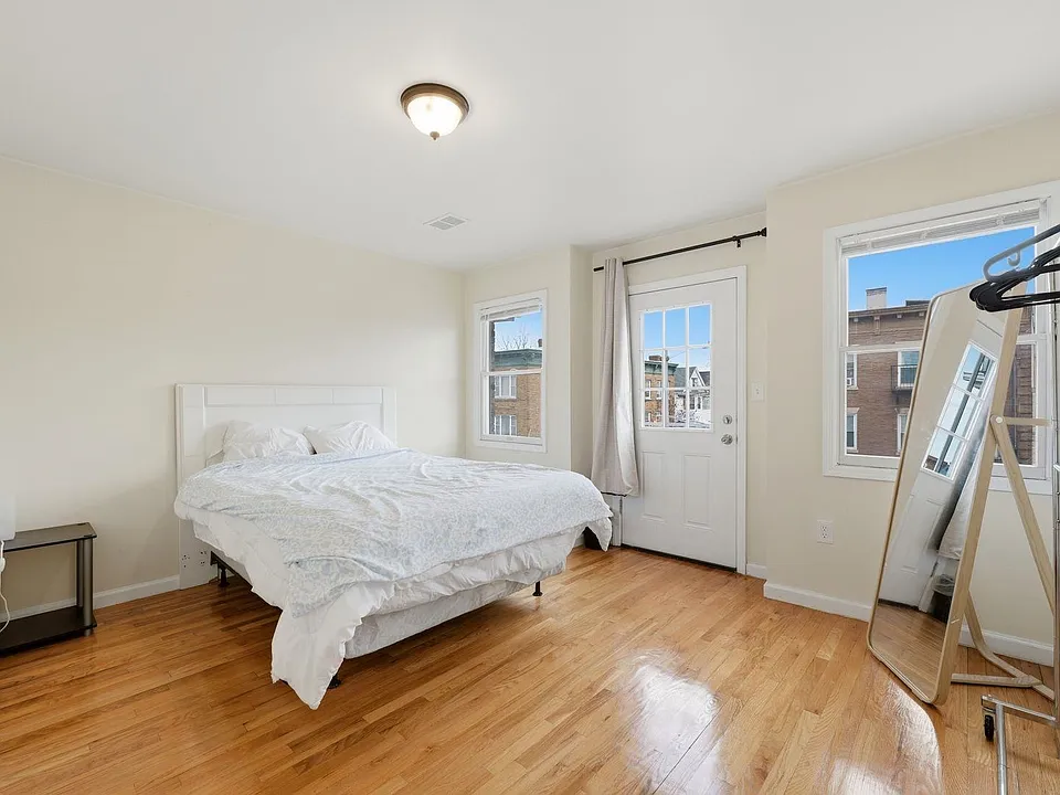 499 Ocean Ave #2