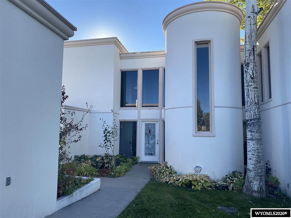1st image of 4045 Valley Green Cir