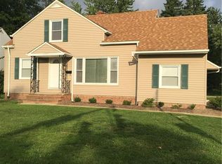 2437 Lee Rd, Cleveland Heights, OH 44118