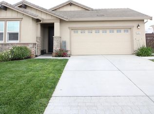984 Raccoon Valley Dr, Manteca, CA 95336