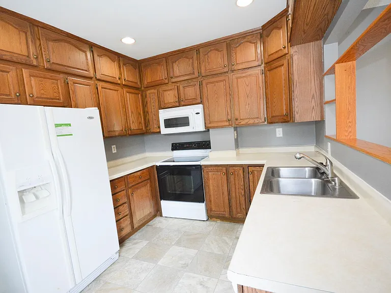 1320 2nd St SE — Photo 6