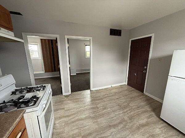 1st image of 2131 N Lorel Ave #3