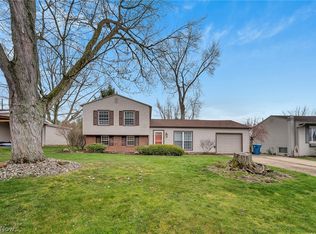 8238 Longview Dr NE, Warren, OH