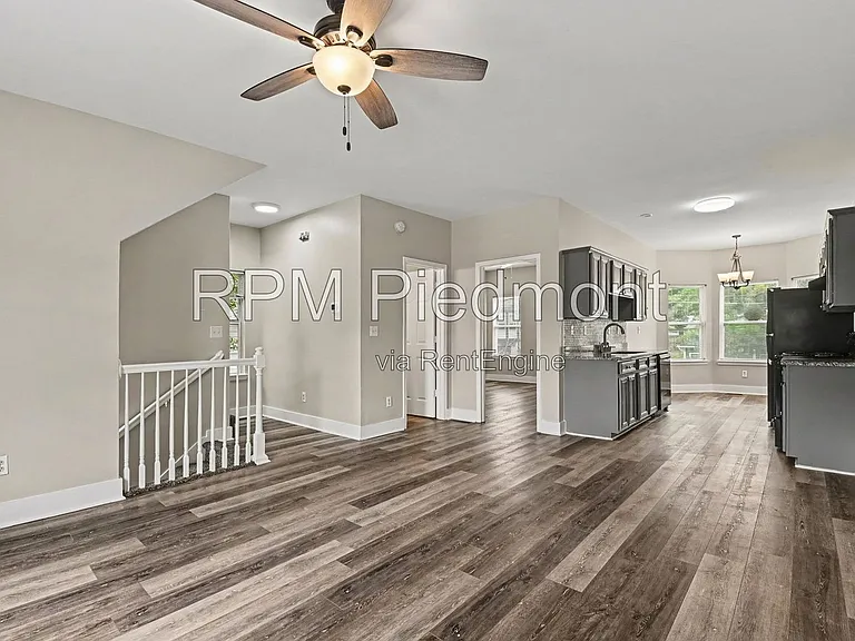 751 Prince Pl NW — Photo 9