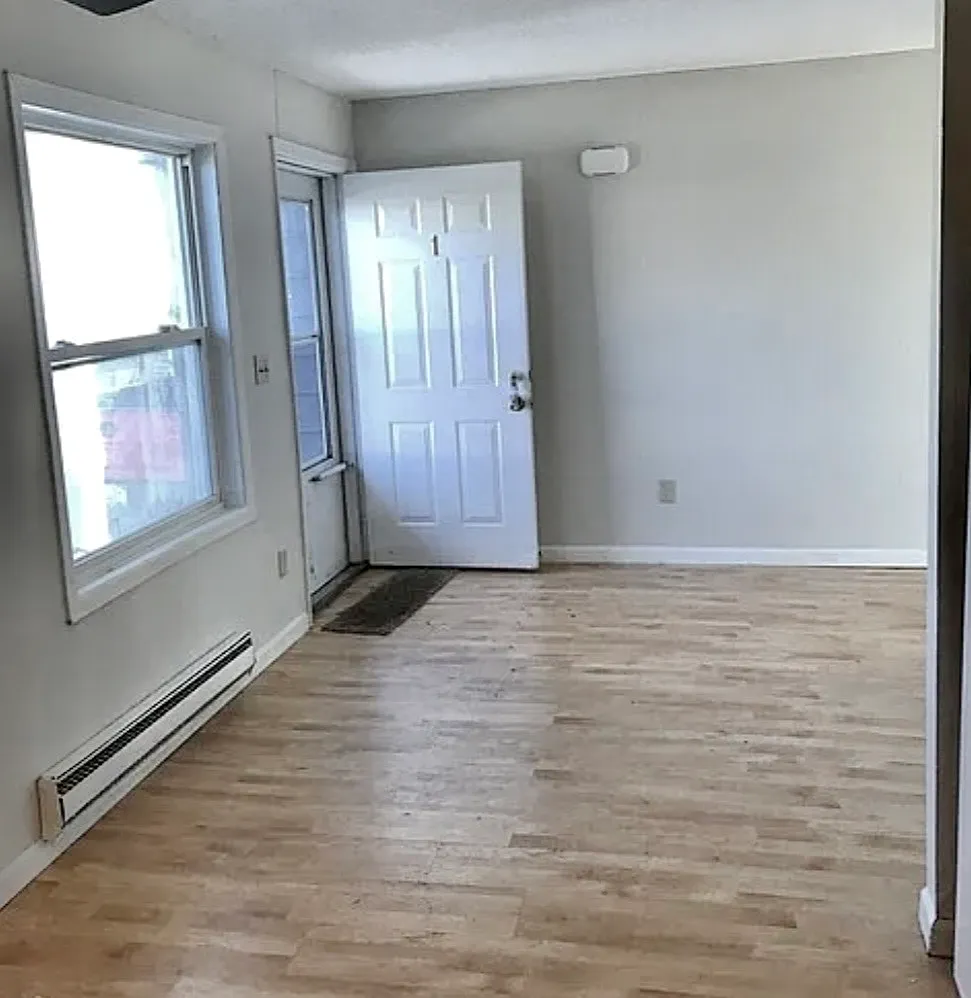 209 W. Beardsley Ave. - 1 — Photo 2