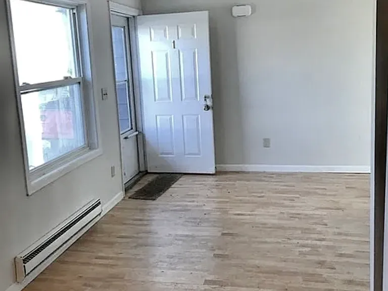 209 W Beardsley Ave #1 — Photo 2