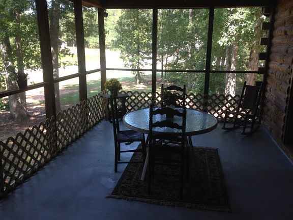 Screen porch 