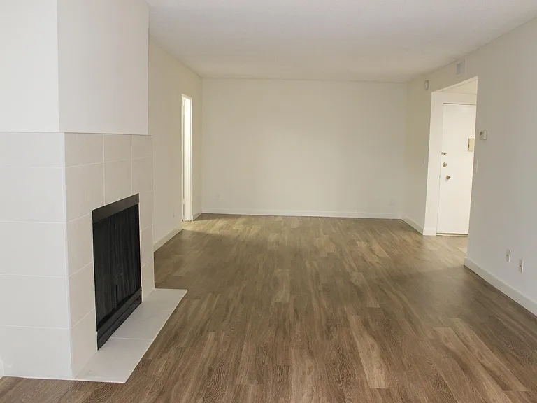 Kiowa Apartments — Photo 9