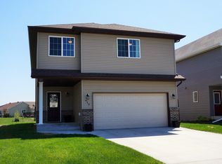 915 42nd Ave W, West Fargo, ND 58078
