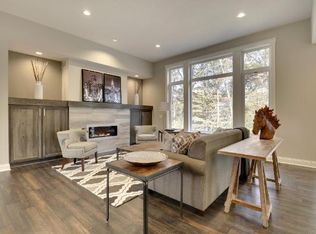 909 Pheasant Run S, Lino Lakes, MN 55038