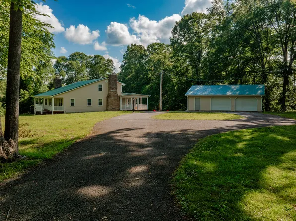 600 Carriage Ln, Jamestown, KY 42629