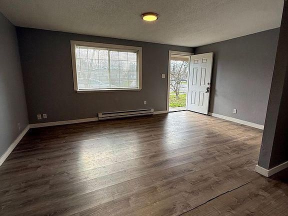 5th image of 8311 Lake St SW #2