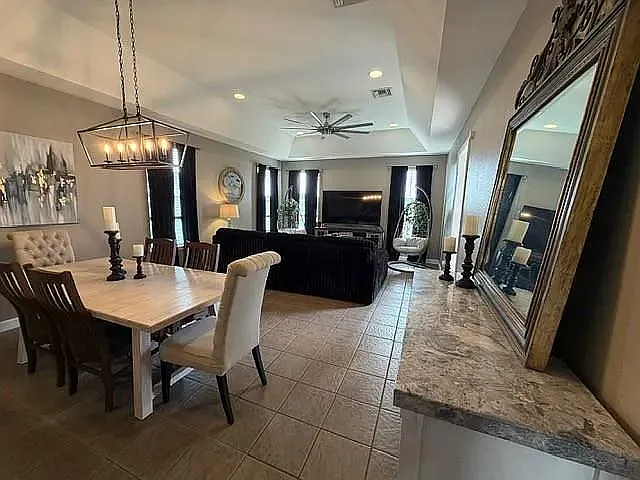 3 bed, 2.5 bath, 1644 sqft, $2,200 — Photo 2