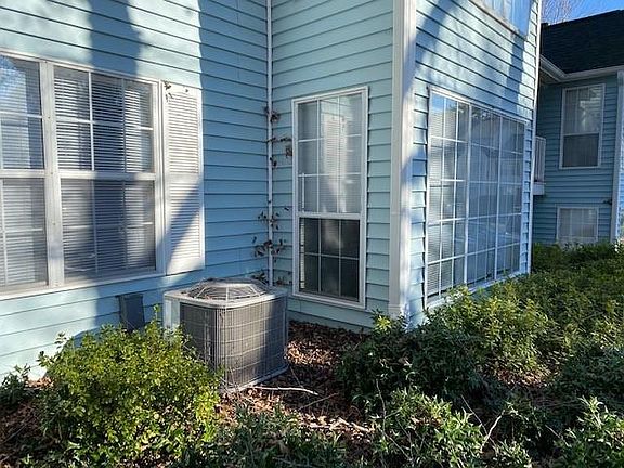 3rd image of 906 Glenleaf Dr