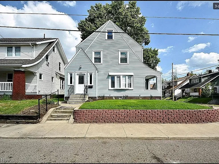 600 Columbus Ave NW — Photo 6