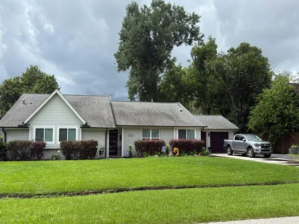 9203 Bronco Dr, Houston, TX 77055