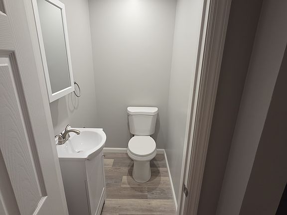 3rd image of 156 Orchard St