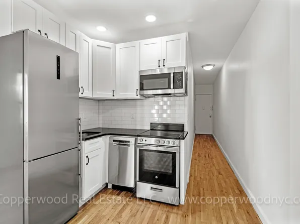 315 East 84th Street image 3 of 9