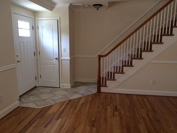 LIV RM FRONT ENTRANCE