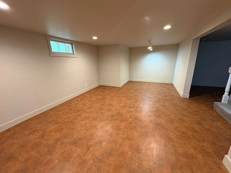 2419 Pine St — Photo 20