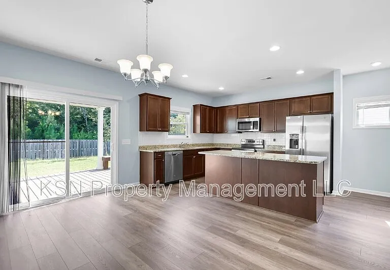 126 Riverwood Rd — Photo 4