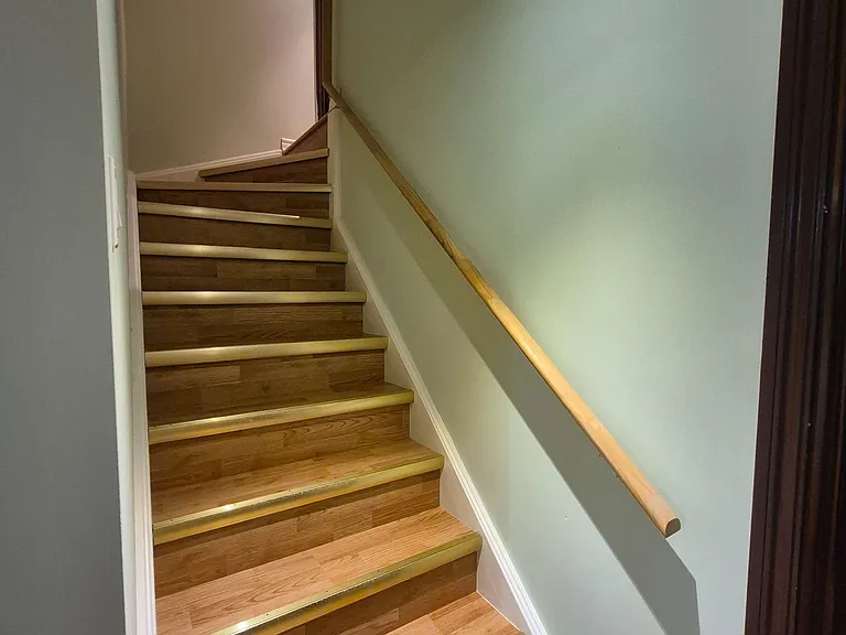 742 Hammersly Blvd #BASEMENT — Photo 7