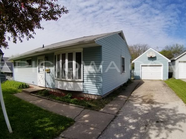 1120 26th St, Marion, IA 52302