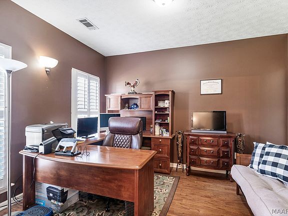 5th image of 9161 Carters Grove Way