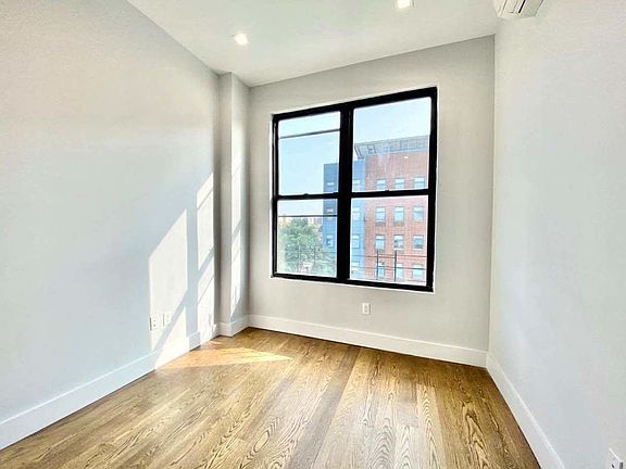 3rd image of 1556 Fulton St #222FF