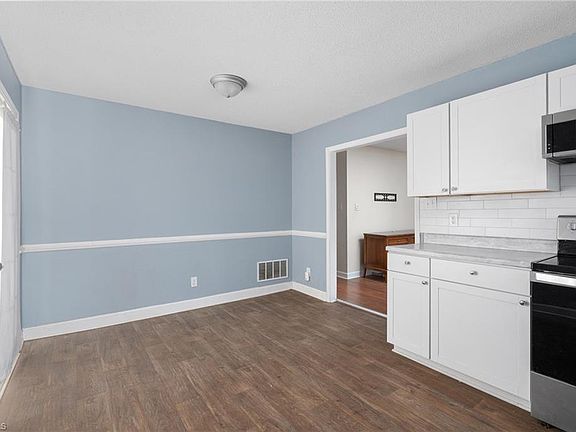 5th image of 2941 Marthas Pl