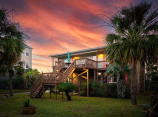 912 W Ashley Ave, Folly Beach, SC 29439
