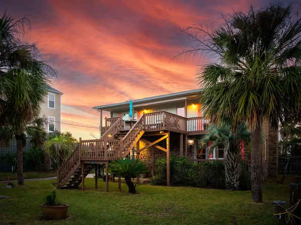 912 W Ashley Ave, Folly Beach, SC 29439