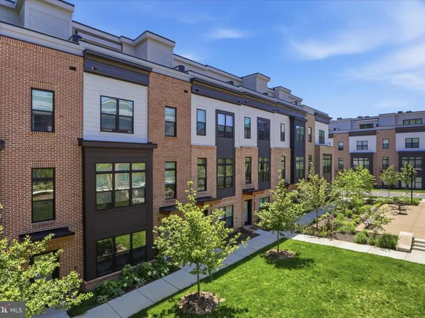 2110 Tysons Ridgeline Rd, Falls Church, VA 22043