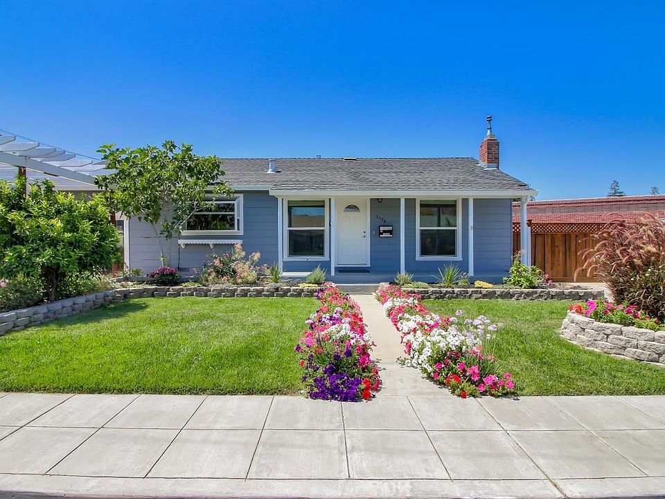 2nd image of 2598 Pioneer Ave