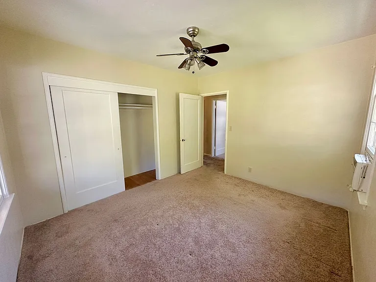 738 Vine St — Photo 16