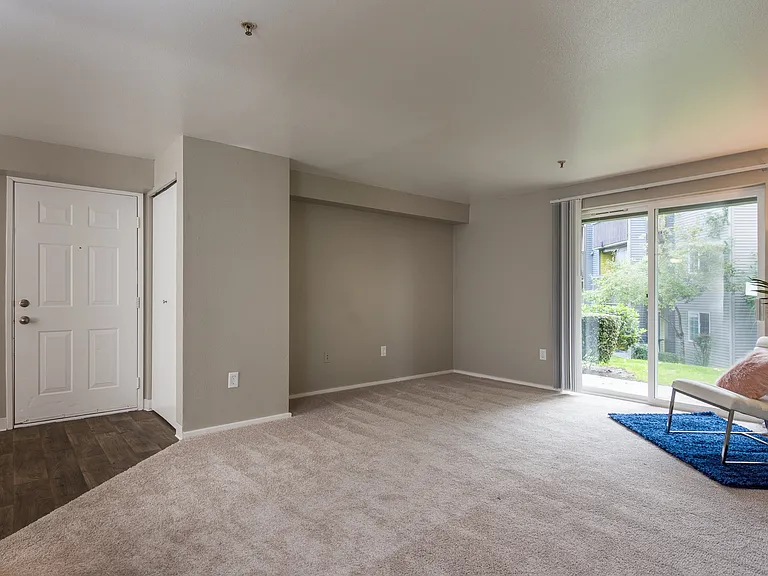 The Stinson Apartment Homes — Photo 11
