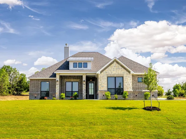 104 Oak Meadow Ln, Weatherford, TX 76085